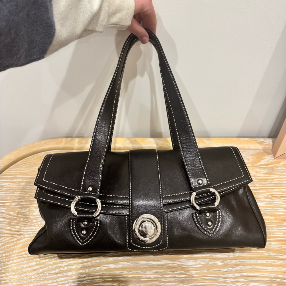 Marc Jacob’s black shoulder bag